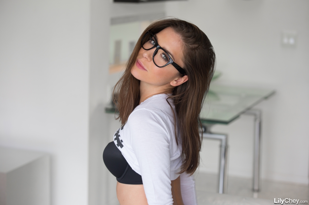 Licking glasses solo model